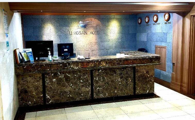 Sungsan Hotel Cshangvon Kültér fotó