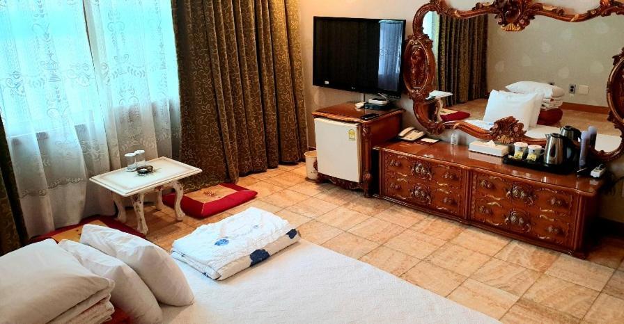 Sungsan Hotel Cshangvon Kültér fotó